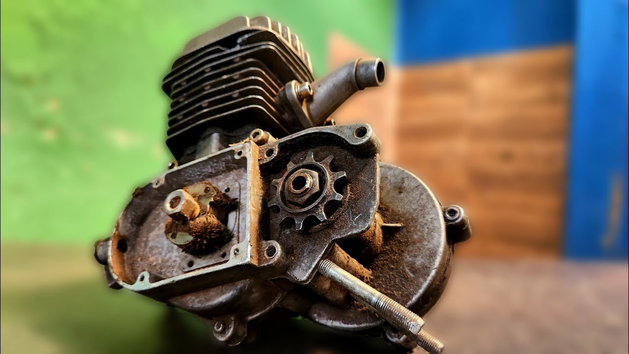RESTAURAÇÃO de um velho MOTOR de bicicleta [ RESTORATION of an old bicycle ENGINE ]