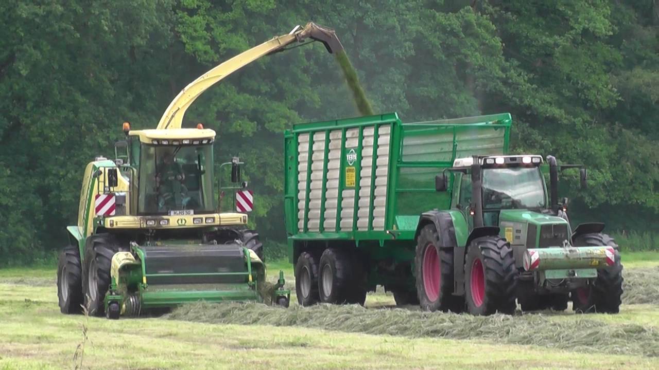 Grassilage 2016 mit ein Krone Big X 650 Häcksler