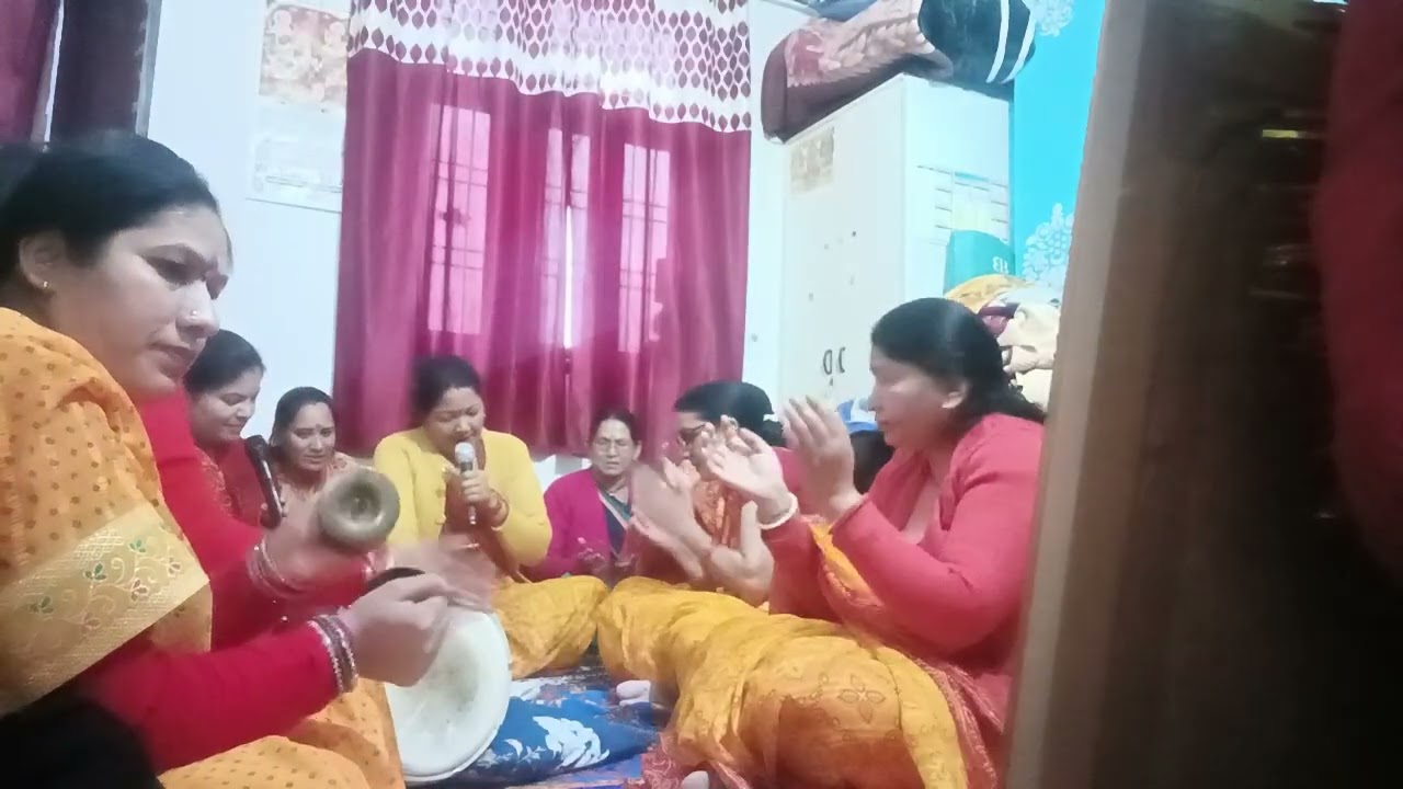 कृष्ण जी का बहुत सुन्दर भजन (फिर बजै दे मोहना नौ)❤️❤️🙏🙏