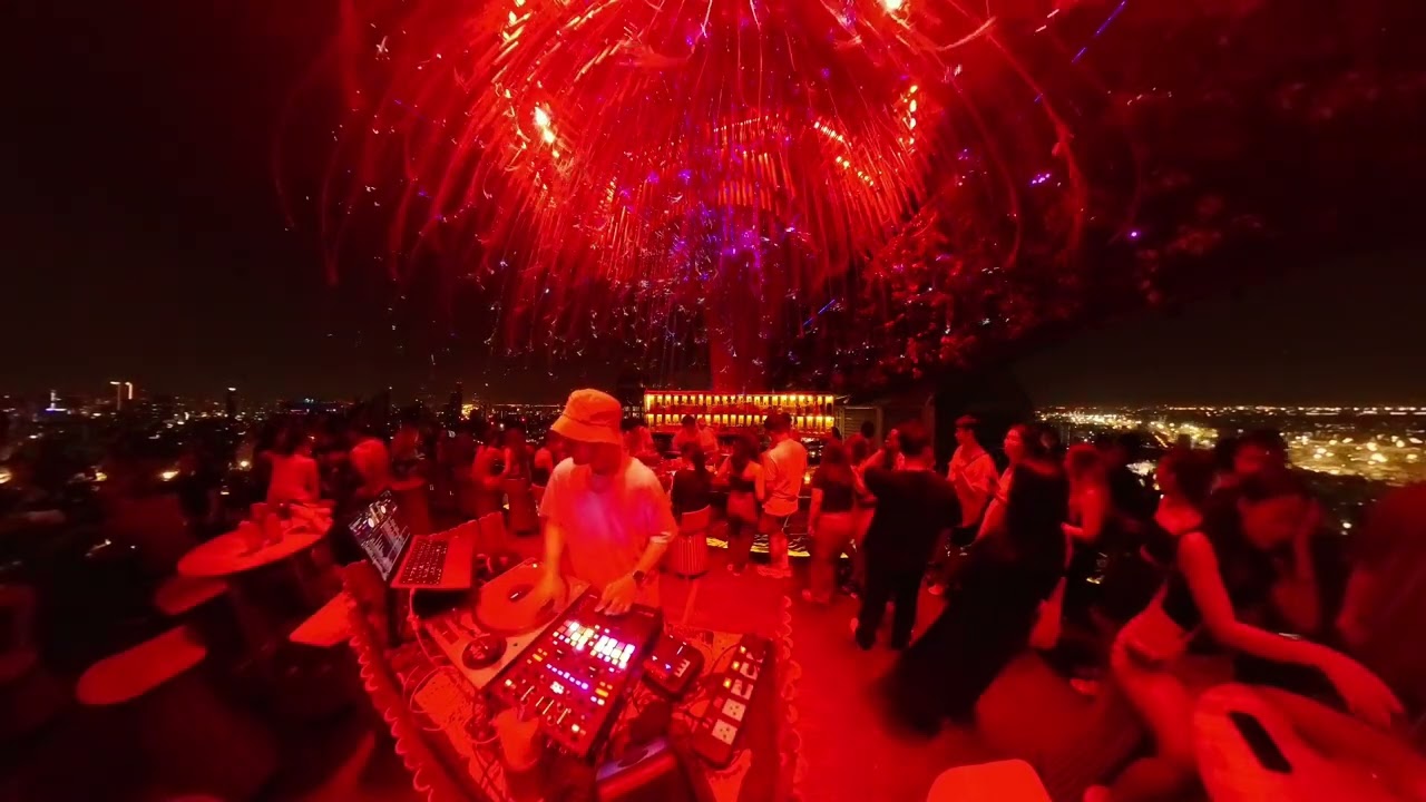 EN2 live at TICHUCA ROOFTOP BAR, BKK Thailand