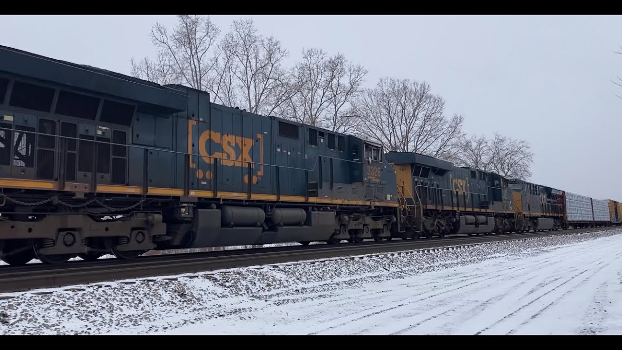 CSX 7022 pulls a train with 3 DPU’s! 