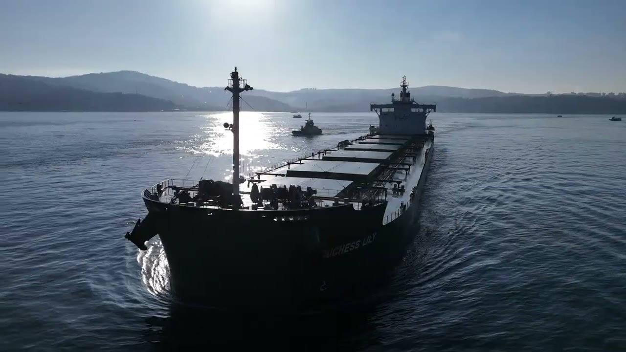 Gemi radarı sinyali kesmesine rağmen uçuşa devam.