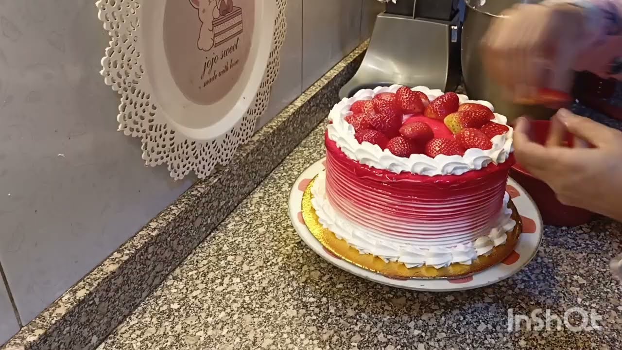 أوردراتي قبل رمضان كل عام وانتم بخير 😍 تورتتين ودسته جاتو 🍰 