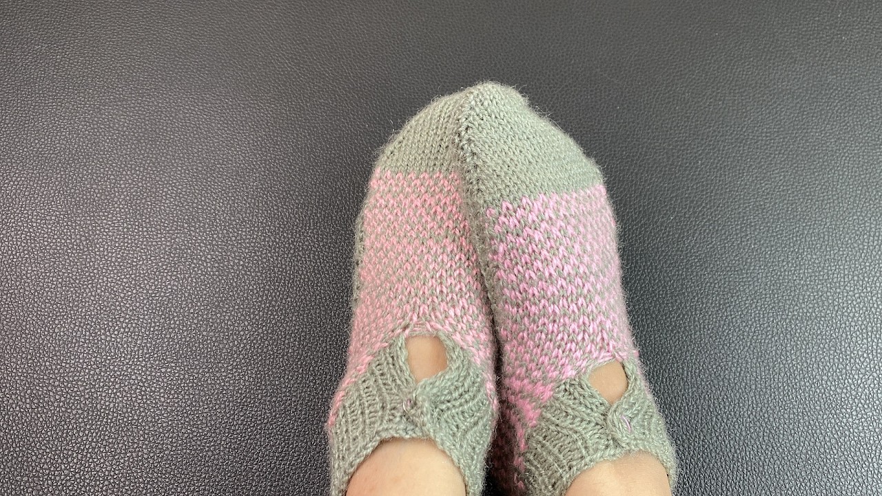 Knitting beautiful Socks with fair isle | step-by-step |बहुत आसान और प्यारी जुराब की बुनाई खुद करें