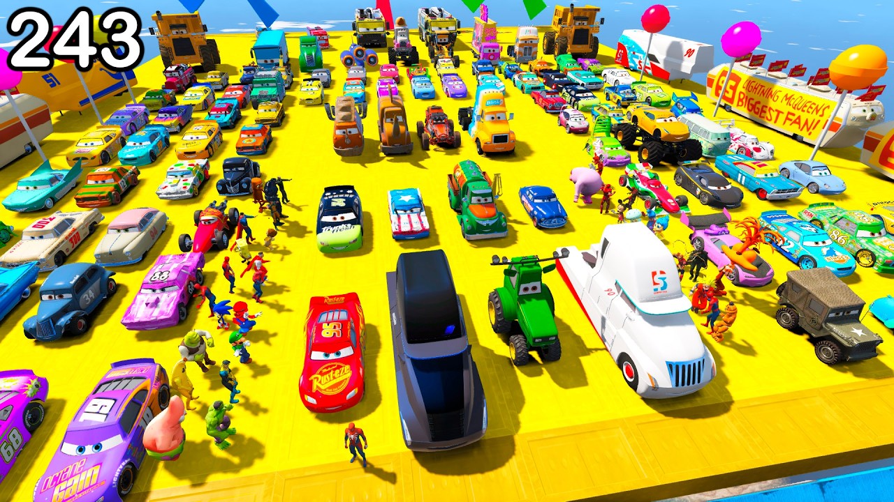 SPIDER-MAN GTA V Mods Stunt Car Challenge PIXAR CARS MCQUEEN AND FRIENDS MEGA RAMP JUMP CRAZY ep 243
