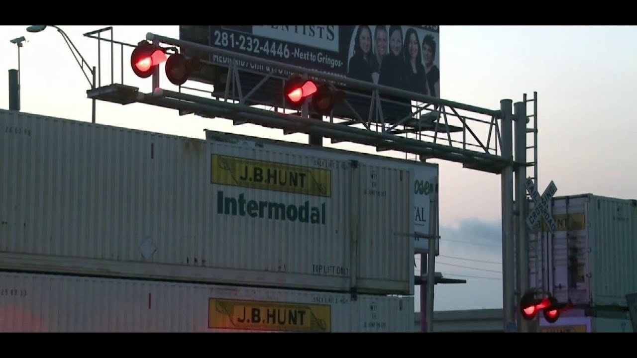 Ask 2: train blocking traffic