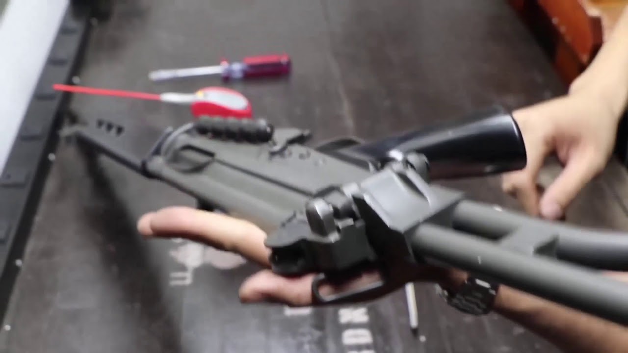FN FAL Para (Short barrel folding stock)