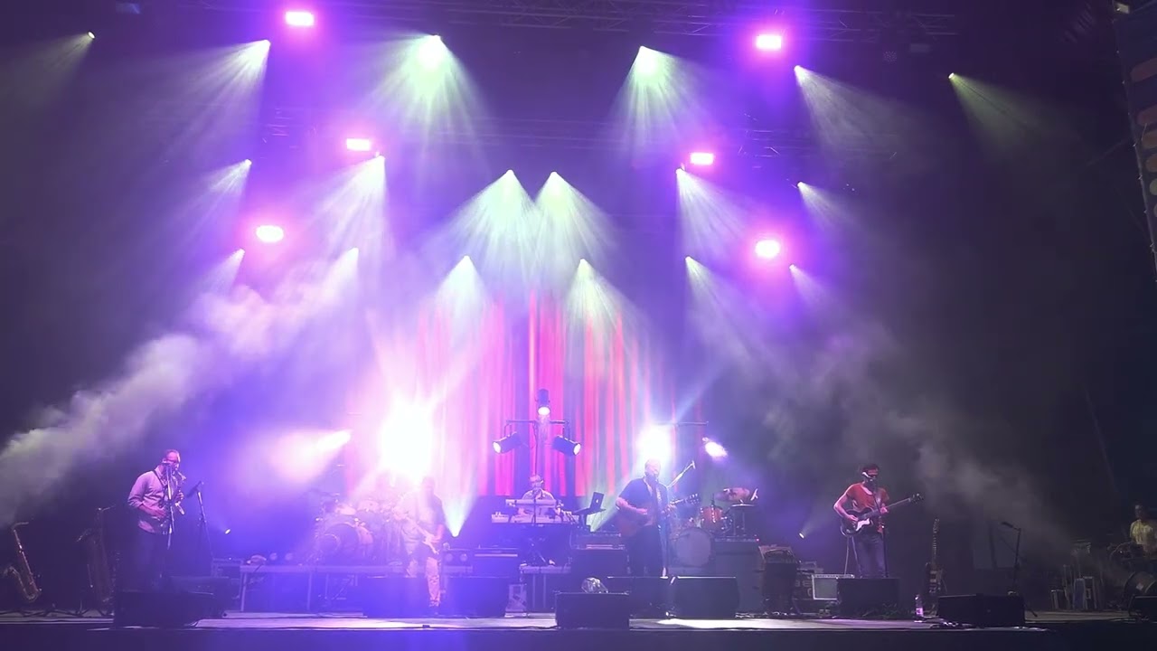 A Kispál és a Borz Koncert a Gyárkertben.