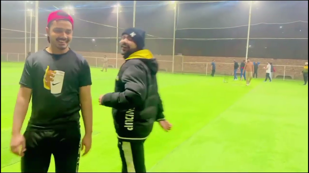 #dailyvlog Cricket match indoor Lahore Pakistan #dailyvlog #ramshakhan #with #makio 