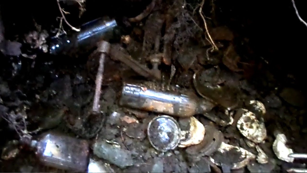 A dump I waited 5 years to dig Great Antique Bottles