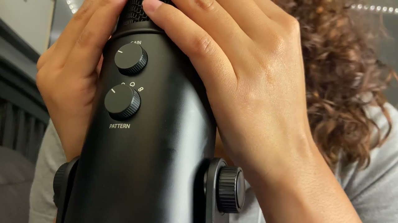 ASMR| tongue swirling (wet mouth sounds)