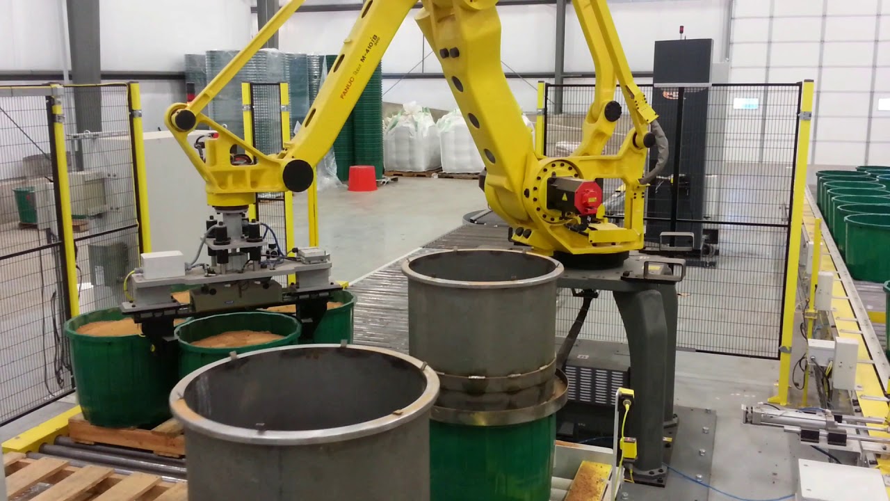 Robotic Lick Tub Palletizer