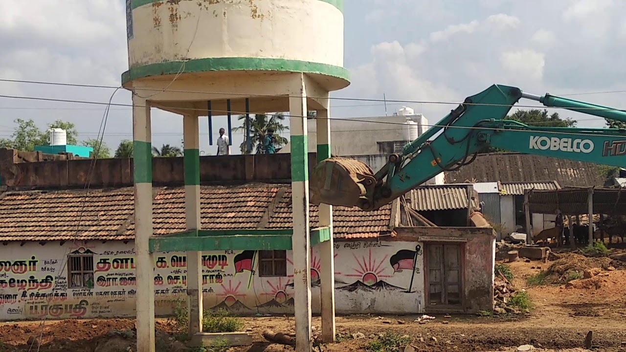 Dismantling of old water tank