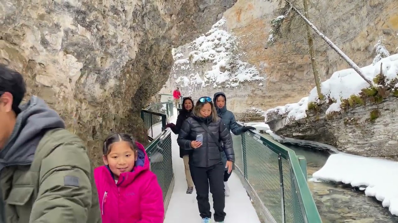 Winter Hiking Banff NP AB 2025