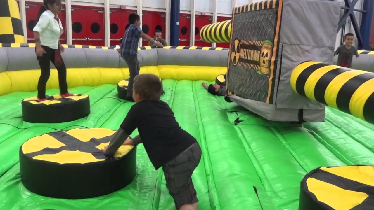 Comicpalooza 2015 Meltdown Inflatable Game