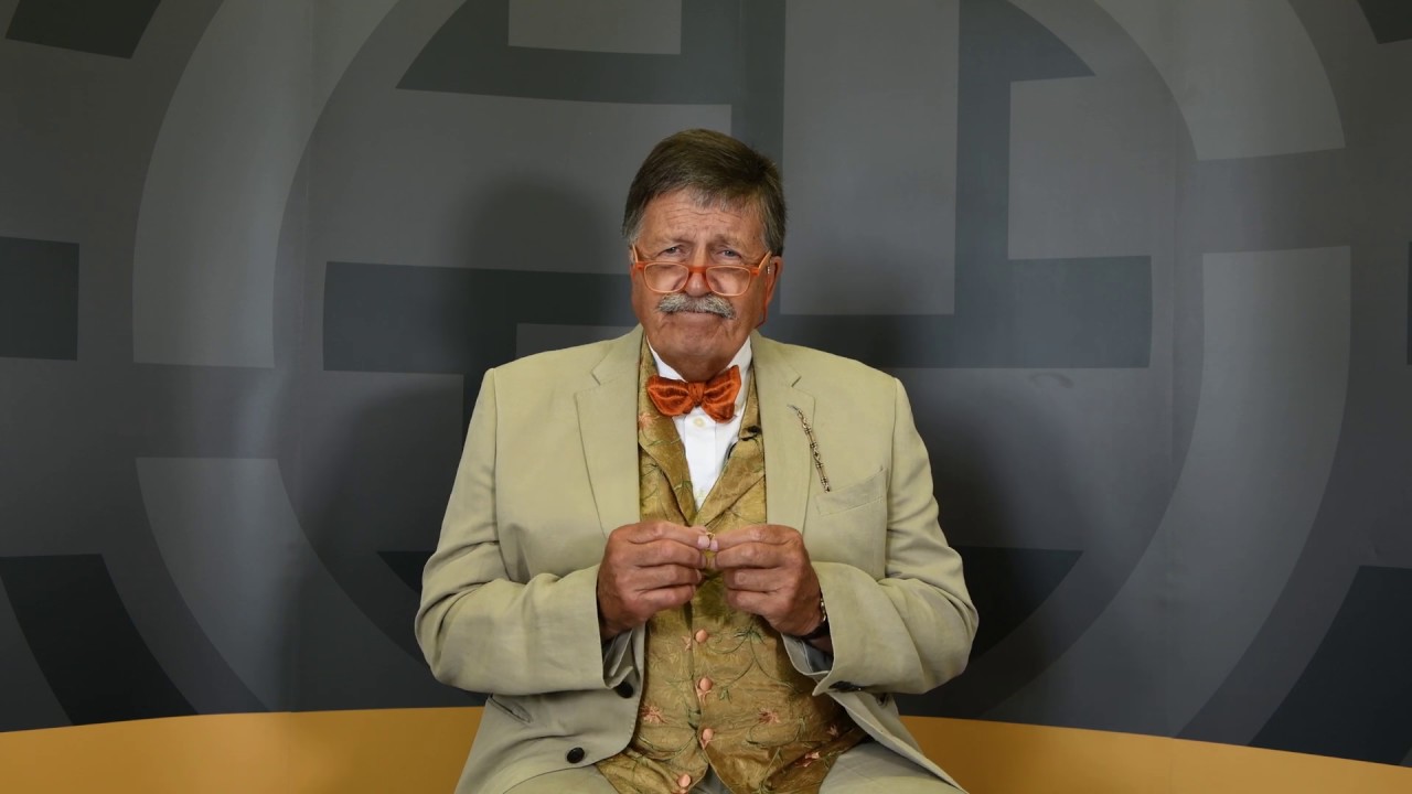 Lot 579/580 Gold Ring Pair with Tim Wonnacott