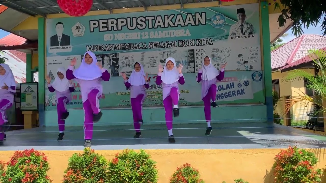 Senam Maumere is a traditional dance from the island of Flores