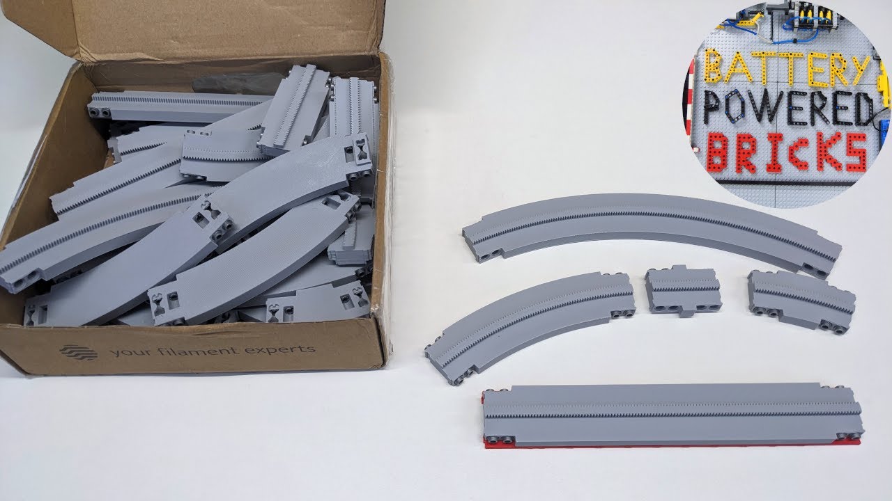 Custom 3D printed Lego monorail tracks by @Theaninova !!