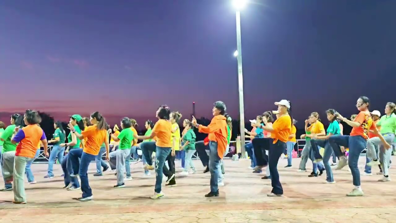 Танец зумба в стиле линейного танца