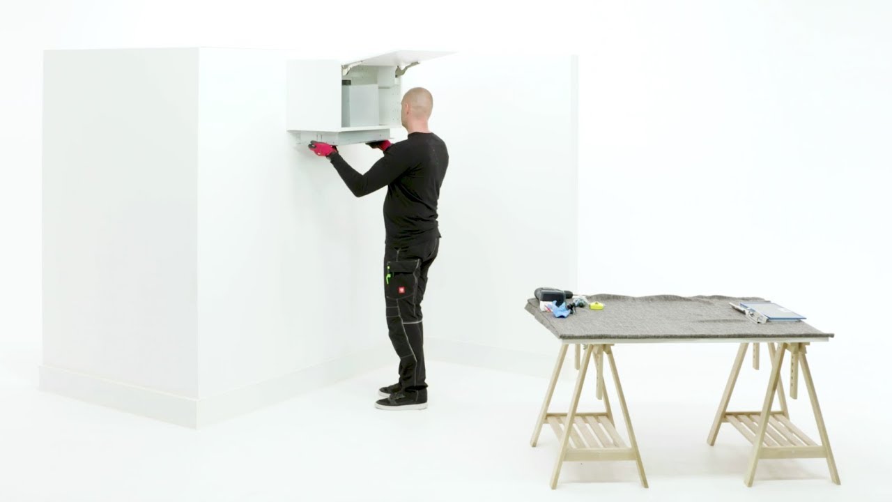 How to install your AEG Bold hood