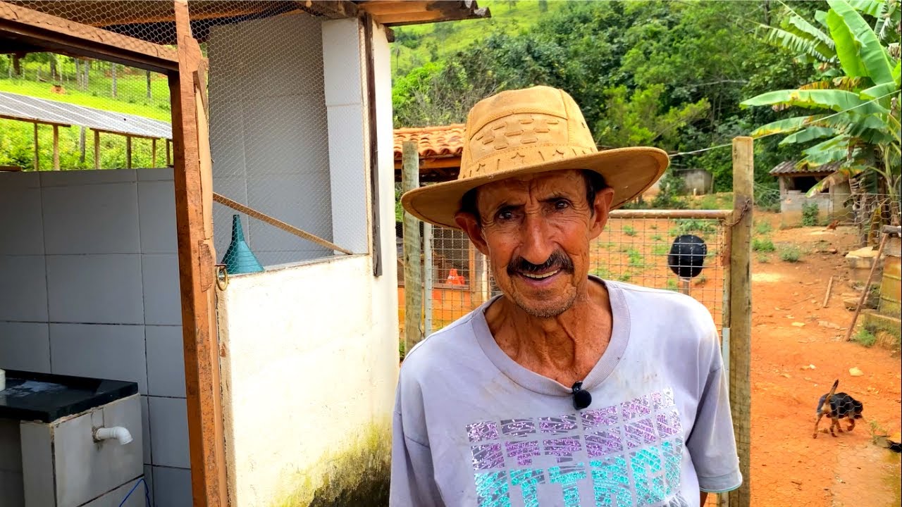 COM 74 ANOS ELE FAZ DE TUDO NO SEU SÍTIO