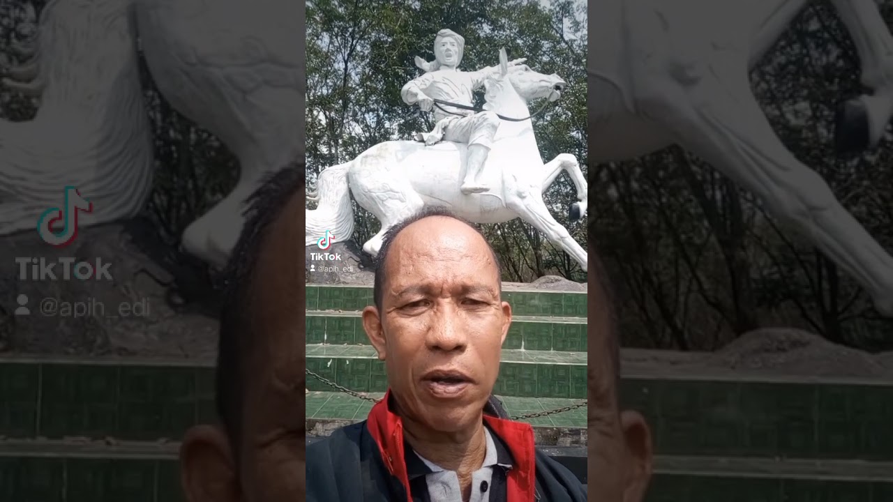 Gagahnya patung Pangran Dipinegoro dengan kuda putihnya. #patung #diponegoro #jateng #perbatasan