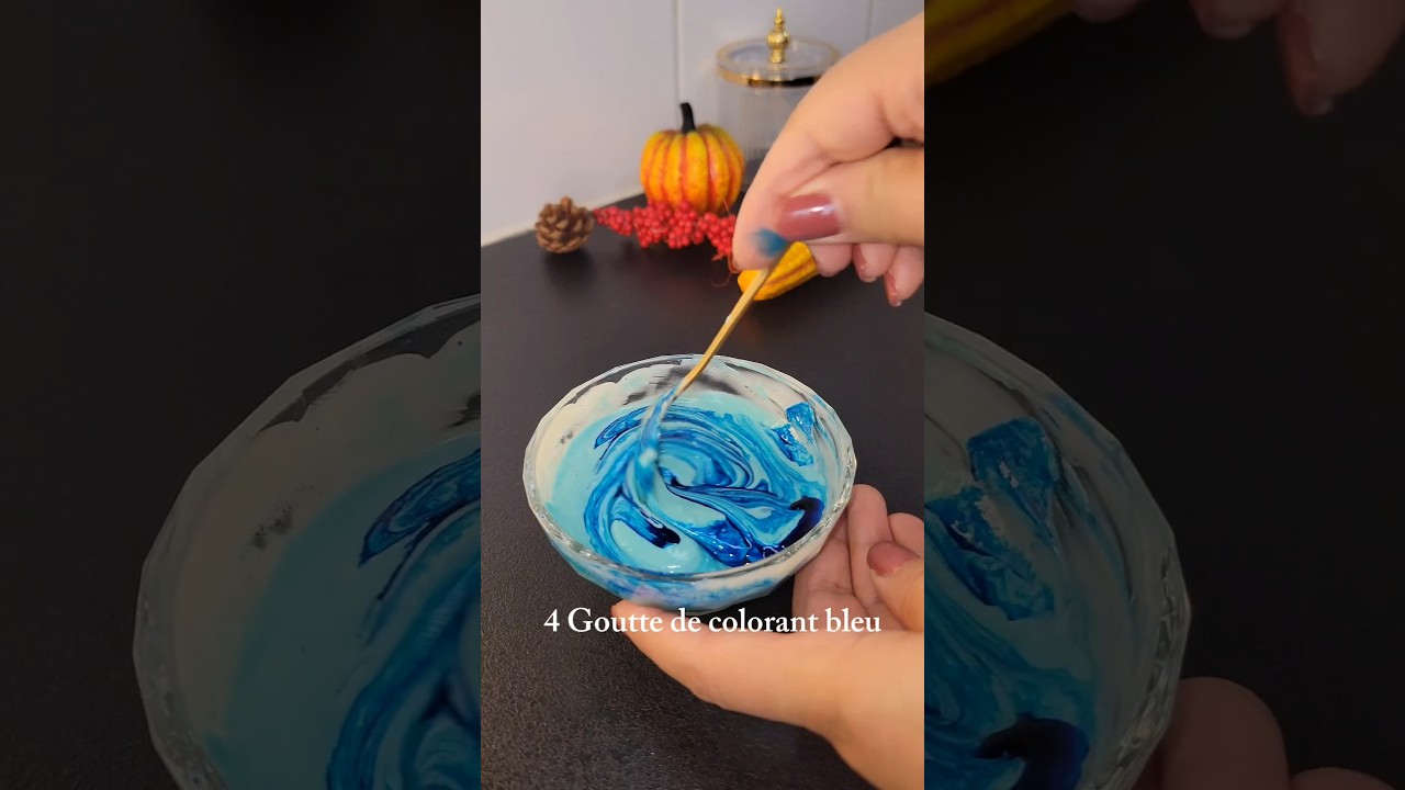 Gla&ccedil;age bleu pour Layer Cake 😋👩&zwj;🍳