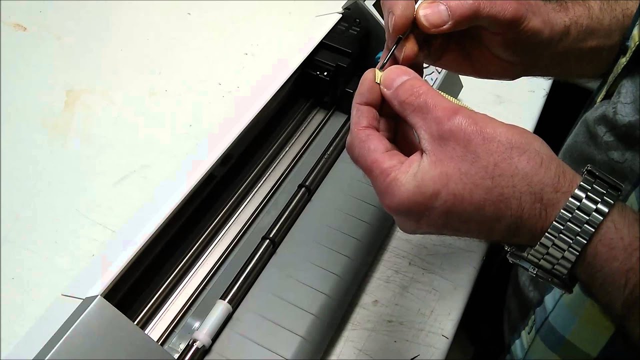 Silhouette Cameo 1 | How To | Replace The Cutting Strip
