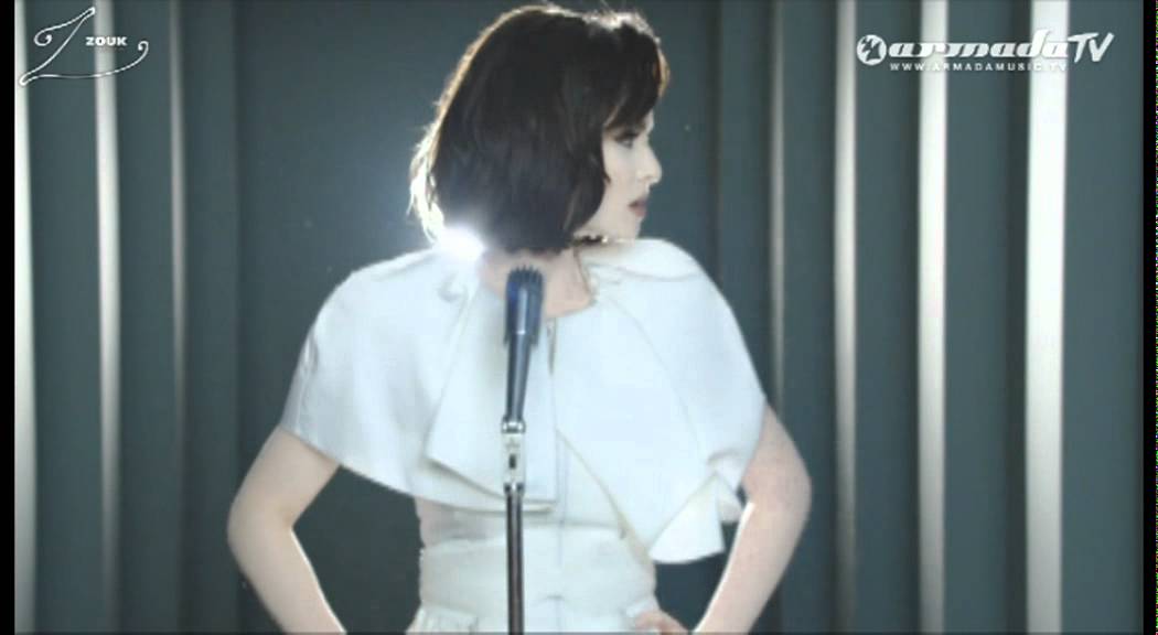Freemasons feat Sophie Ellis-Bextor - Heartbreak (Make Me A Dancer) [Music Video]