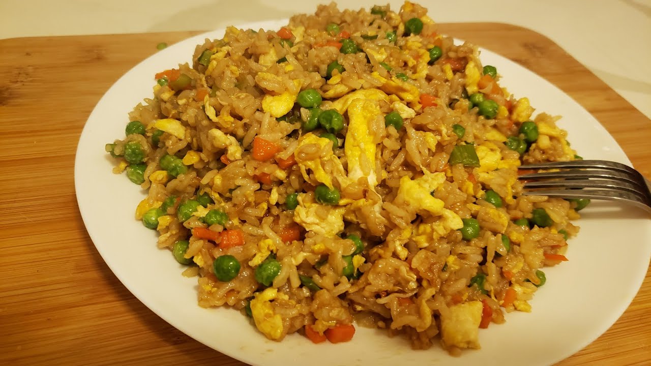 Arroz frito con huevos  Sencillo  fácil económico