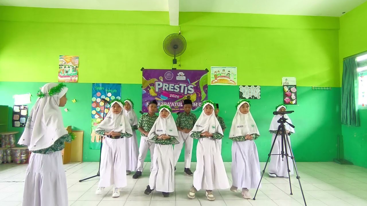 PADUAN SUARA KELAS 3B PRESTIS 2026 MI MAZRA'ATUL ULUM 01