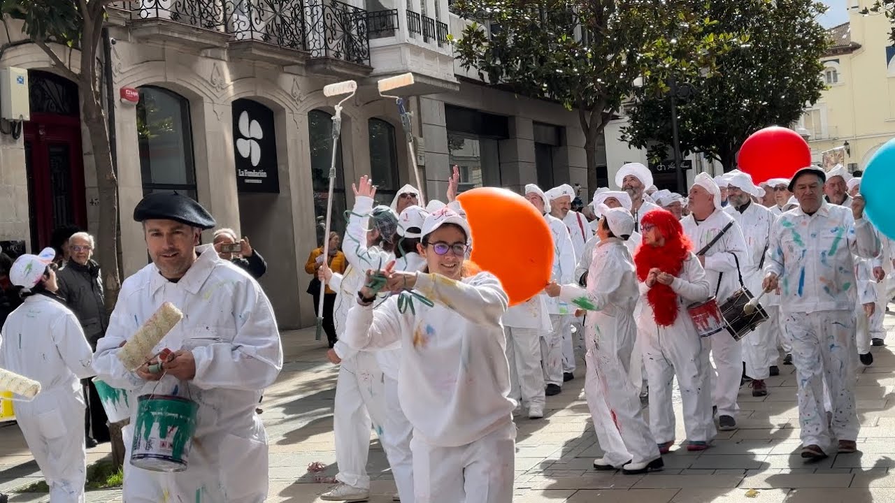 Pasacalles de pintores y pintoras de Vitoria gasteiz carnaval 2024 España #pasacalles #carnaval #