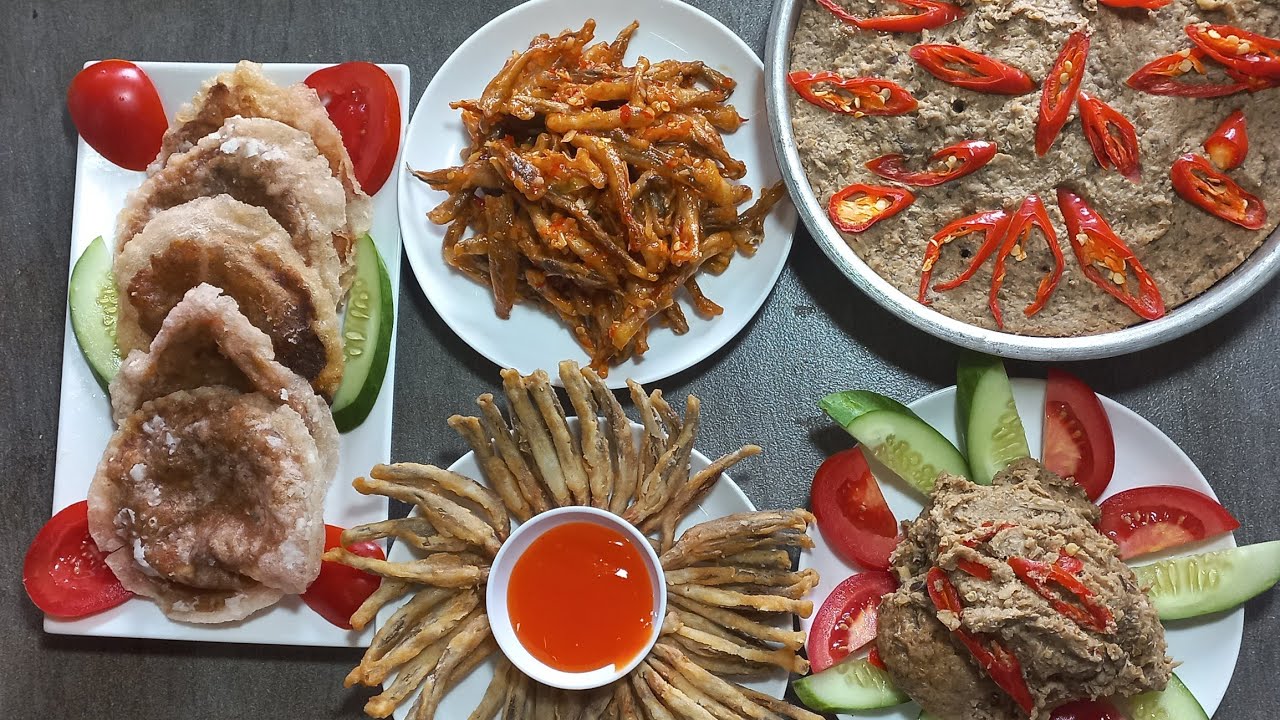 bắp chuối làm mắm. một cái bắp chuối ra nhiều món chay.