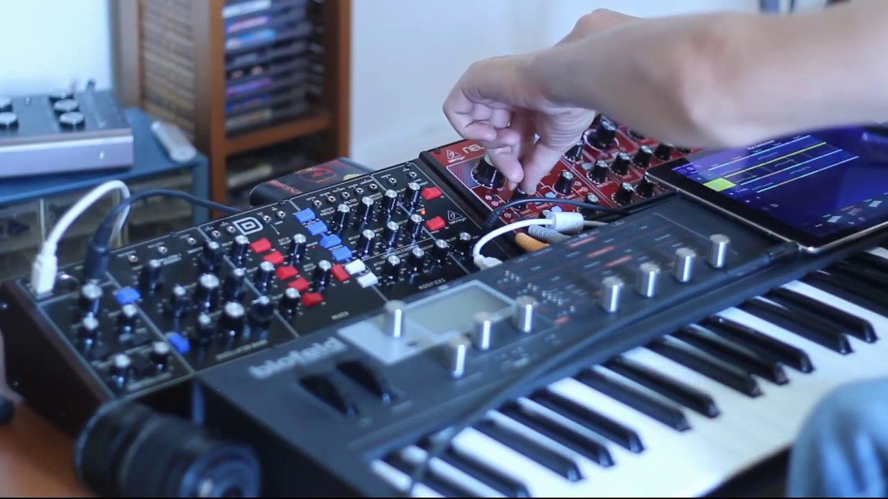 Behringer Pro 1, Model D & Neutron Showcase (No Talking)