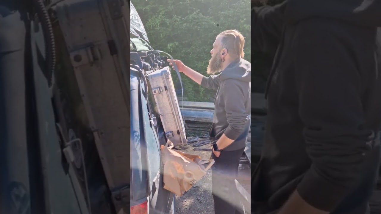 Lada Niva mit Camping-Ausbau