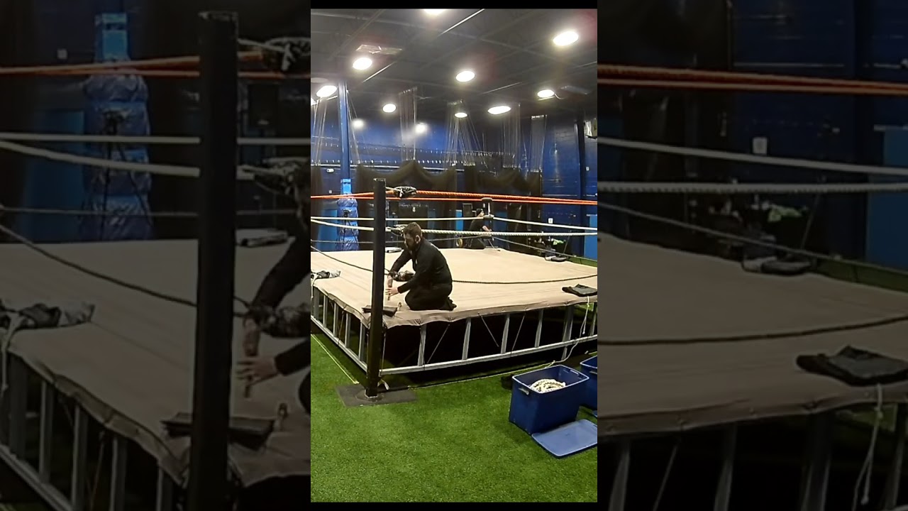 How to set up a Pro Wrestling ring in 30 seconds