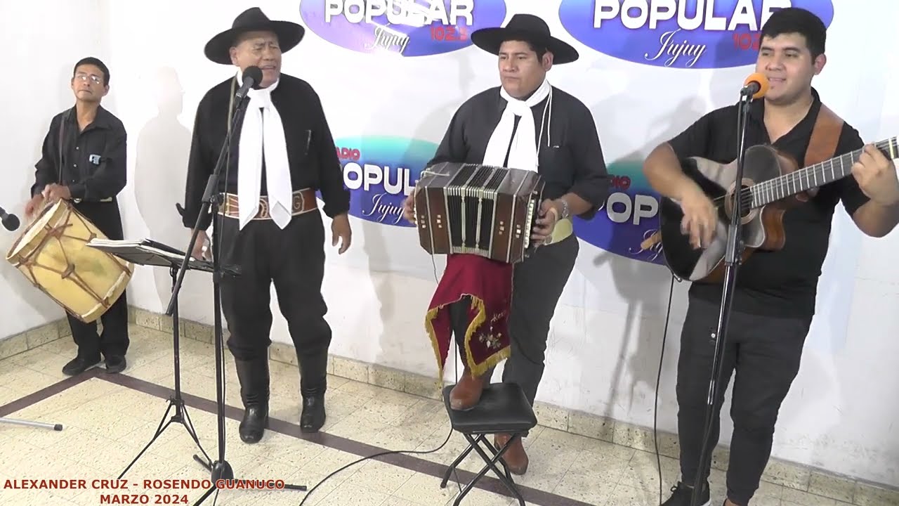 ALEXANDER CRUZ Y ROSENDO GUANUCO SELECCÓN DE ZAMBAS EN EL DIA DE LA MUJER 8 DE MARZO 2024