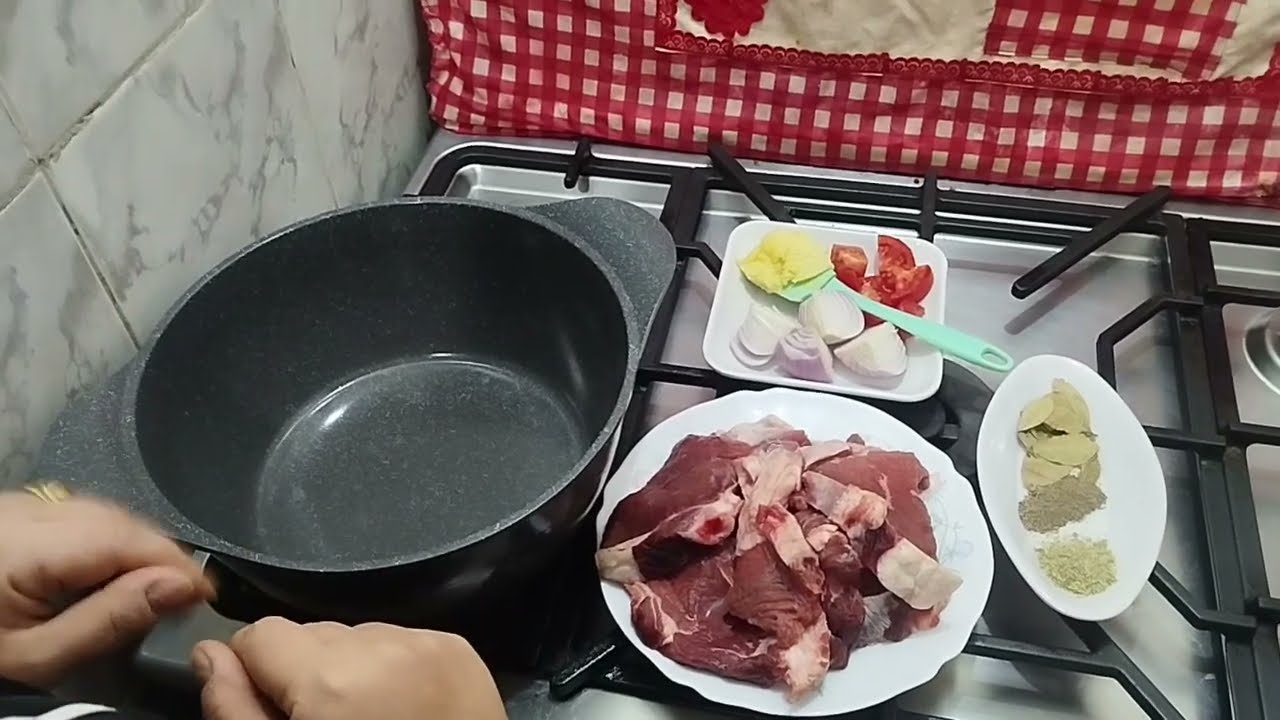 طريقة سلق اللحمه بمكونات سهله وبسيطه تعالو معايا نشوف ايه هي