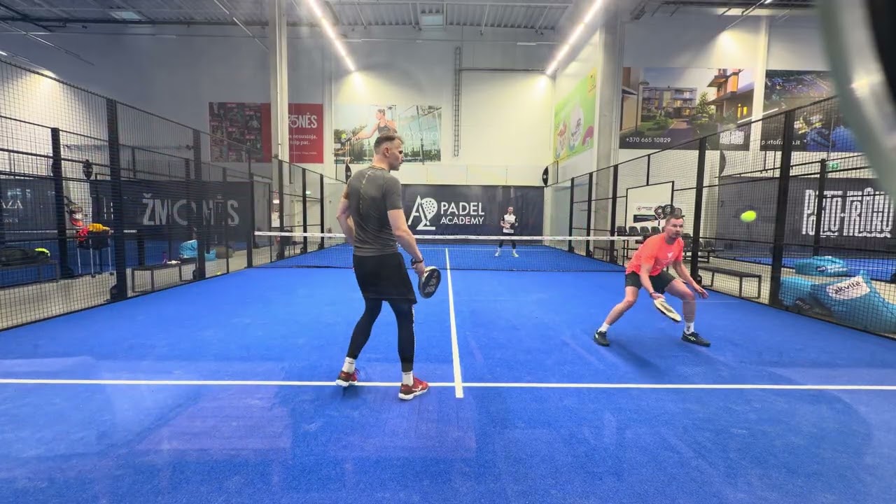 Padel game. Set 2