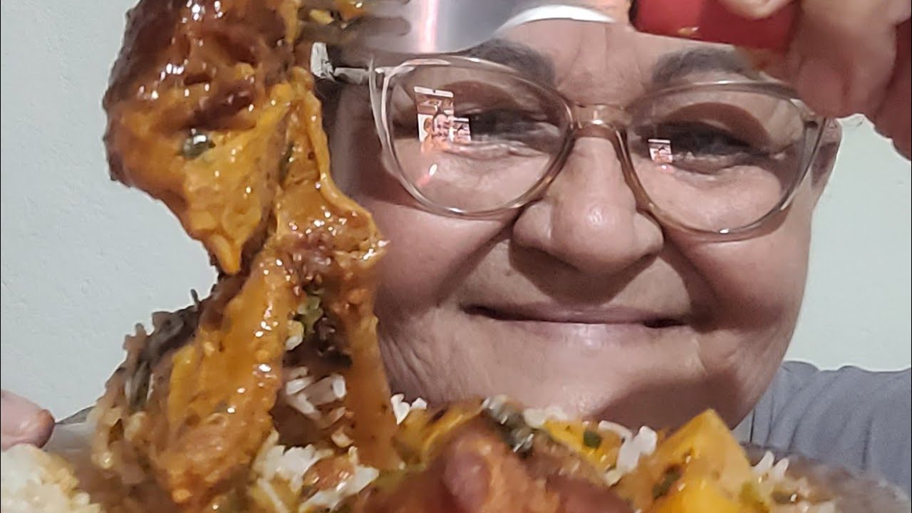 Bora de bucho linguiça batata pimenta maravilhoso gratidão sempre a Deus e a vcs 