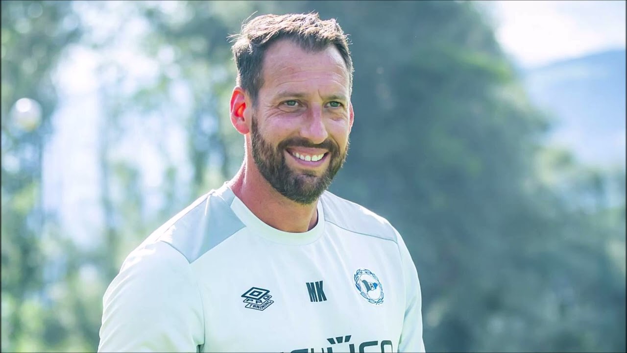 Arminia Bielefeld - Fortuna Düsseldorf Tim Linnenbrügger Interview Mitch Kniat vor dem Spiel
