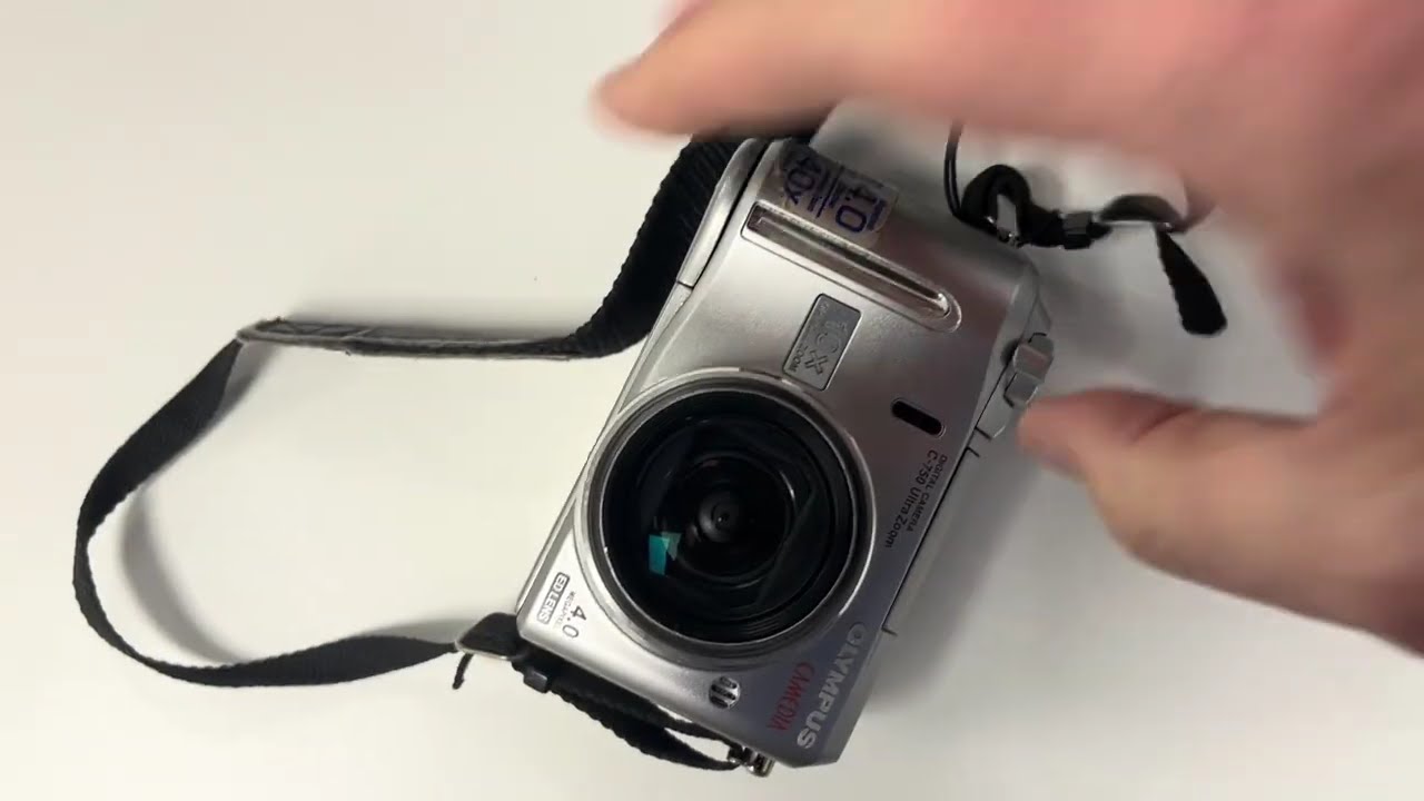 Цифровая фотокамера Olympus Camedia C-750 с ультразумом, 10-кратным оптическим зумом, ED-объектив...