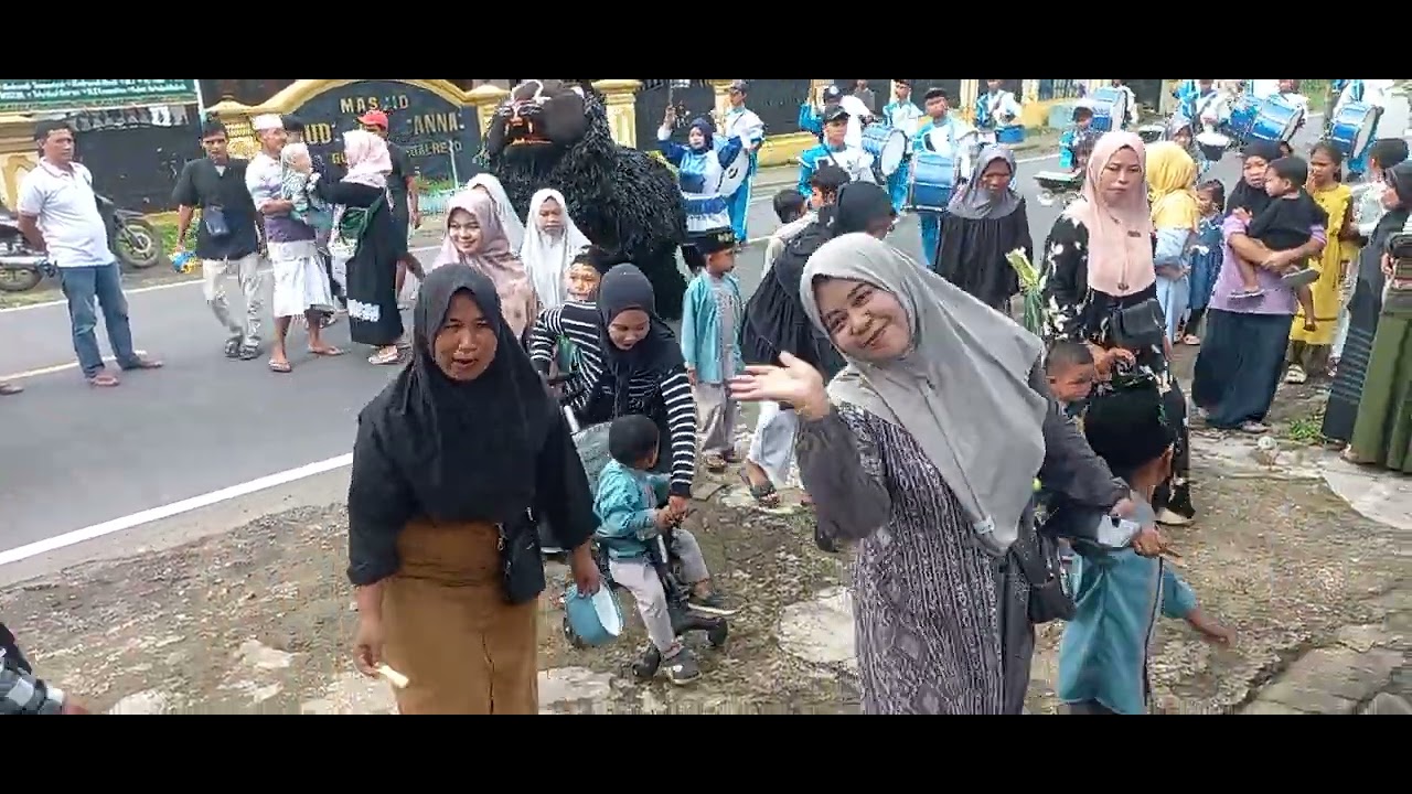 Karnaval waktu acara isro' wal mi'roj di pprsa al  amien  kebun gunung tegalrejo myg jember th 2024 