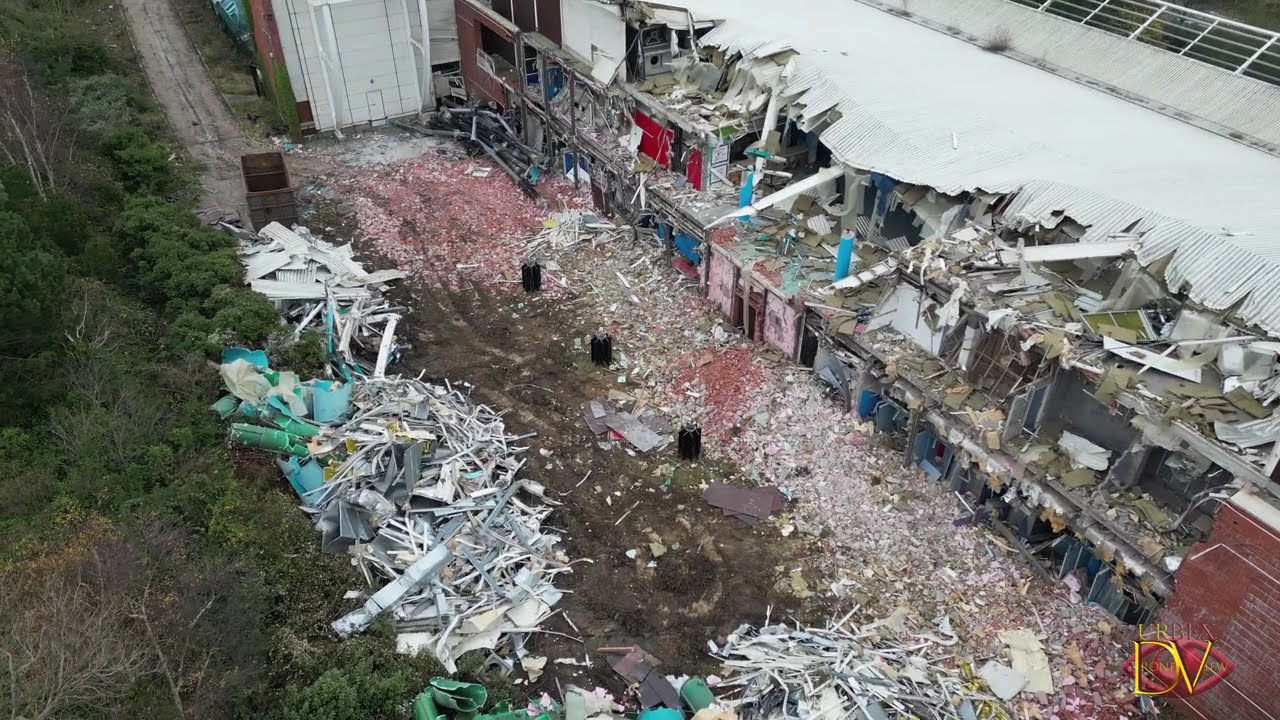 Demolition of UK's Largest Indoor Waterpark  Wet 'n' Wild   North Shields