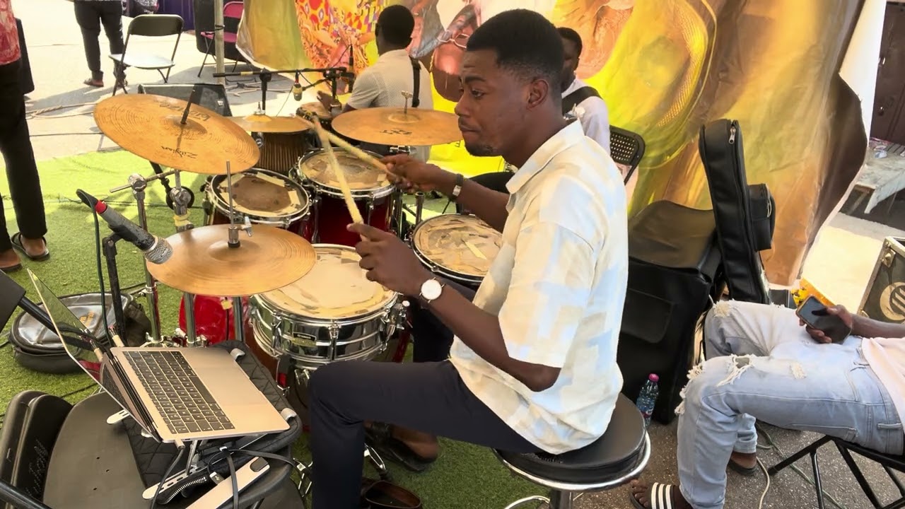 GOSPEL REGGAE JAM🥁🥁🥁 This is the hottest reggae🇬🇭medley from across town to brighten your day