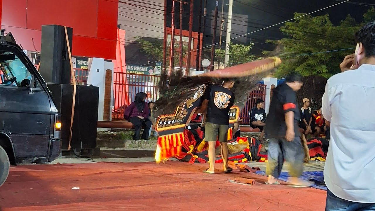 Реог Понорого и Джатилан - все артисты Кендала