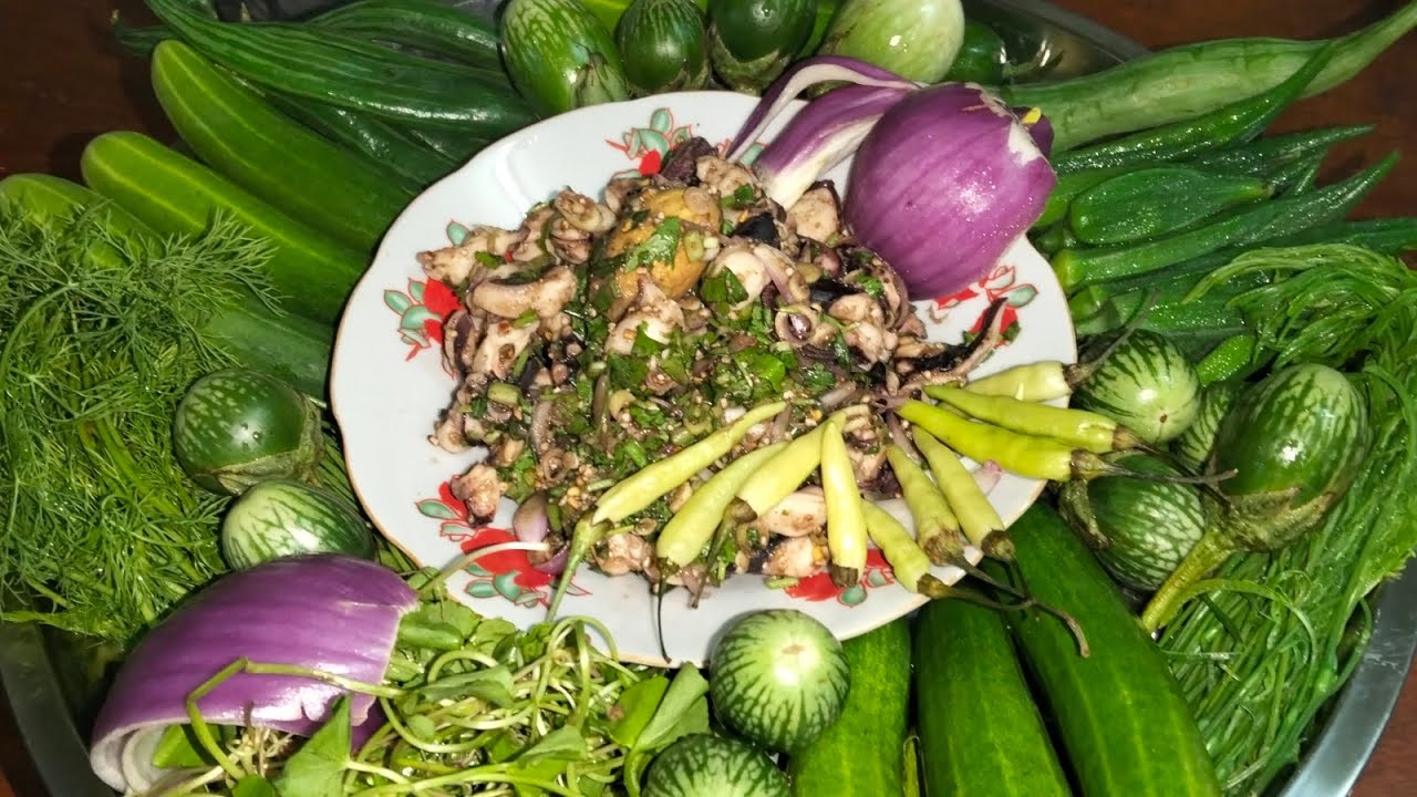 ลาบหนวดปลาหมึกนัวๆปลาแดกแซ่บๆจ้า😋😋😋