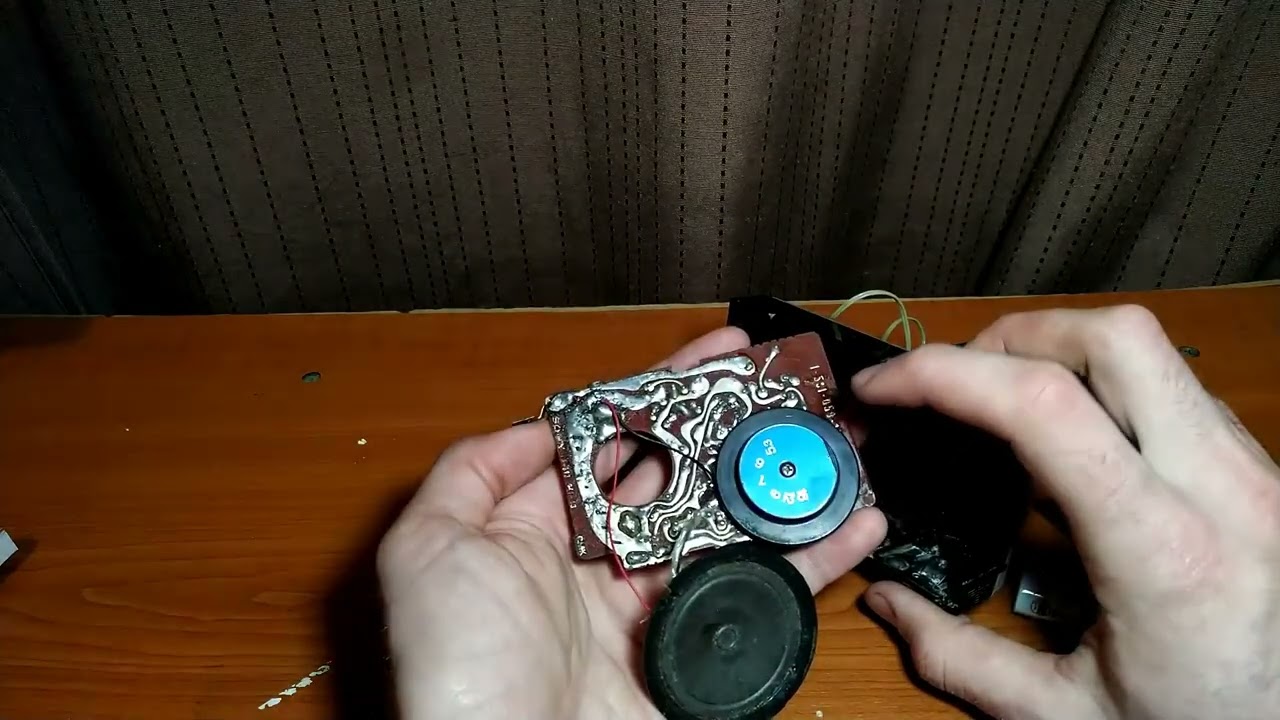Un radio micut din anii '70: Sony TR-3500