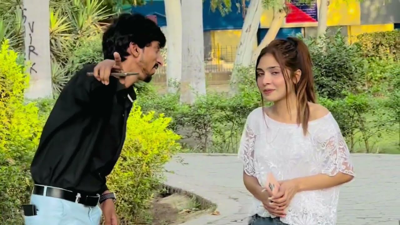 larki k sath prank karna mehnga pad gya|😂|end mis nahin karna 😃 #rjnazimofficial #prank #funny