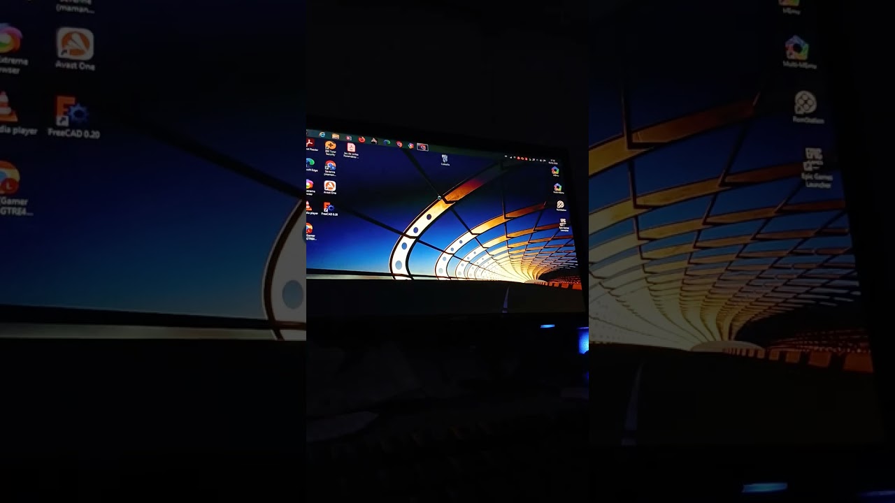 Je joue à mon ordi